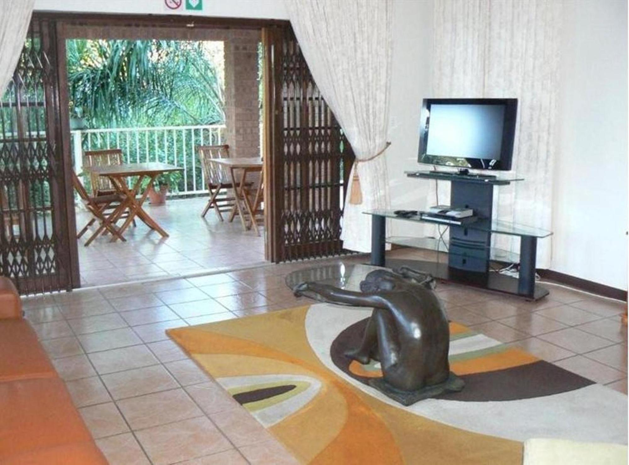 Country Link Guest Lodge Коматипорт Экстерьер фото