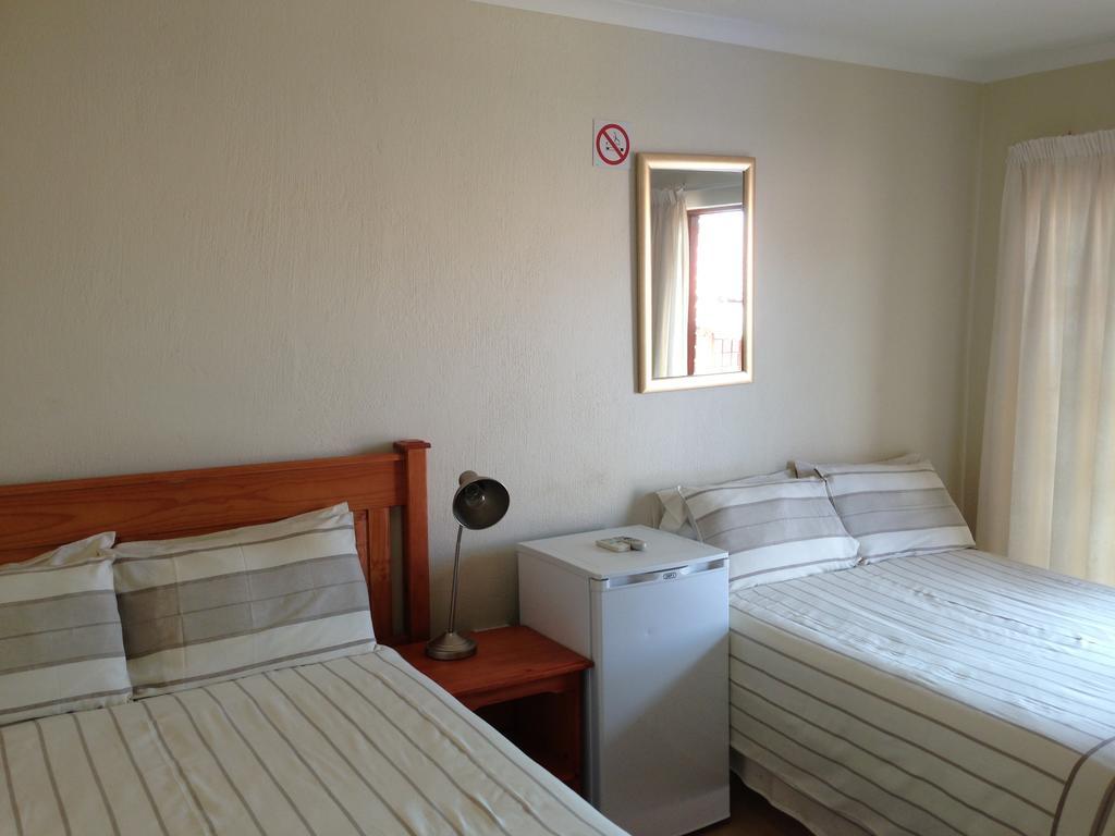 Country Link Guest Lodge Коматипорт Экстерьер фото