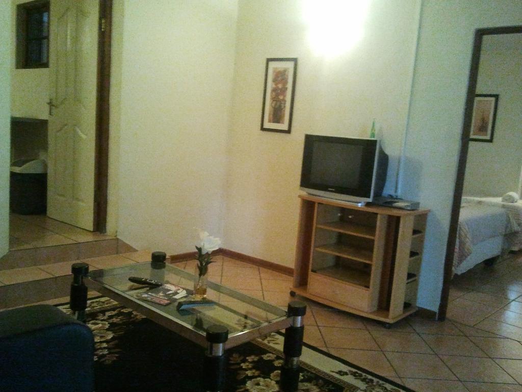 Country Link Guest Lodge Коматипорт Номер фото